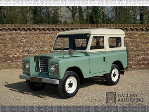 1975 Land Rover 88