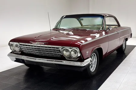 1963 Chevrolet Impala Z11's 427 V8
