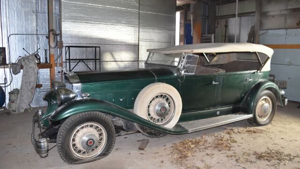 1932 Packard Deluxe