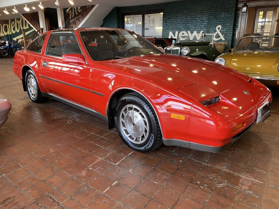 1985 nissan 300zx red