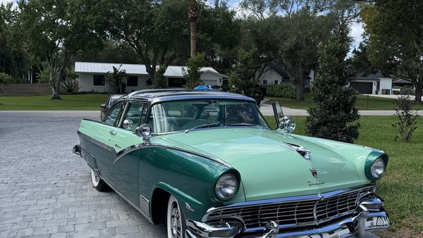1956 Ford Crown Victoria