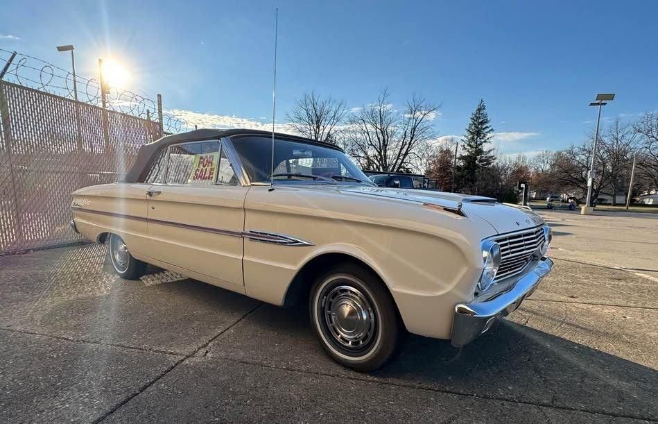 1963 Ford Falcon Futura