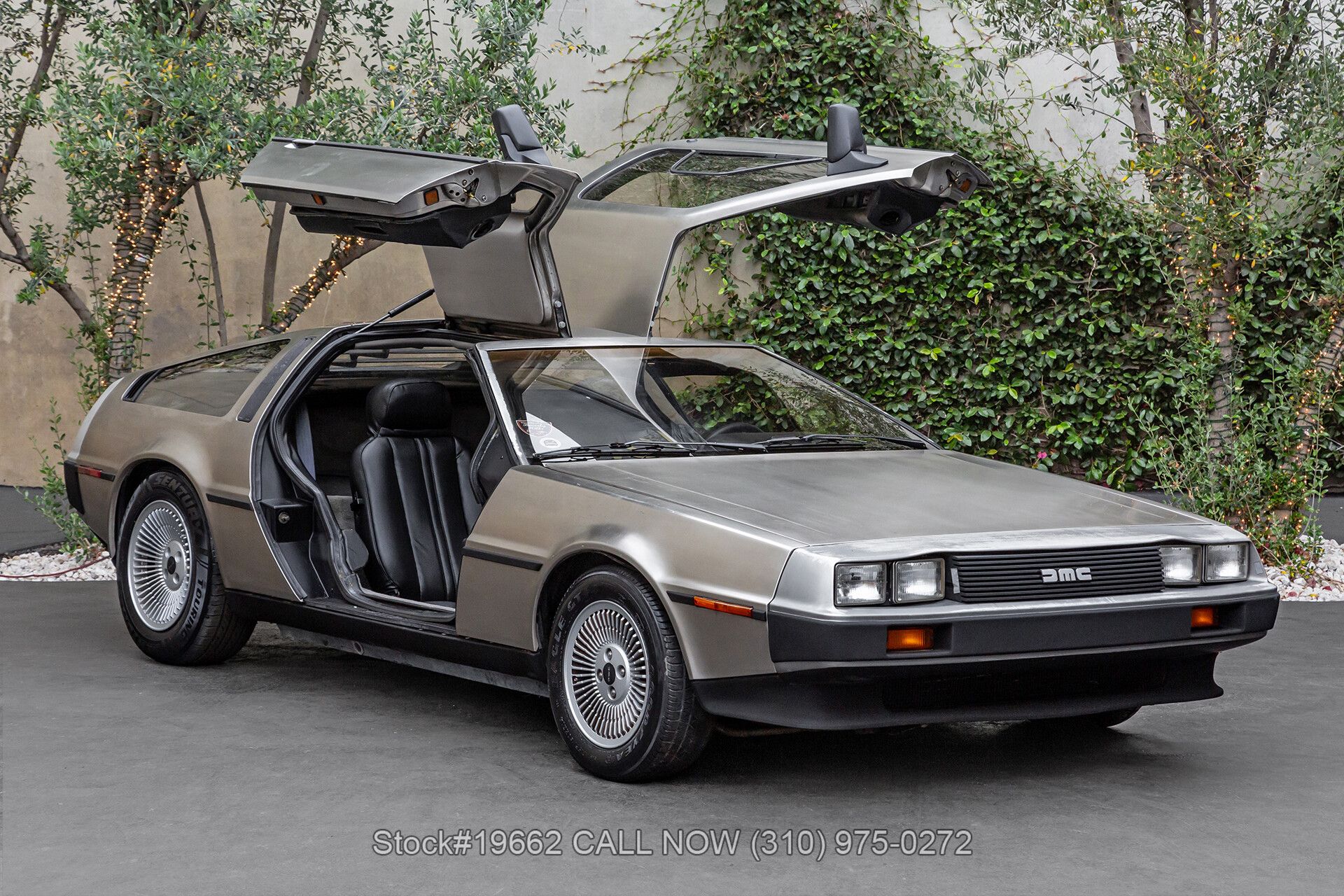 1982 DeLorean DMC-12