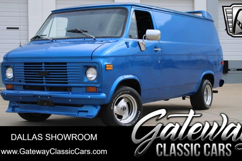 1976 Chevrolet G20 CGL256U126463 Velocity Blue Black