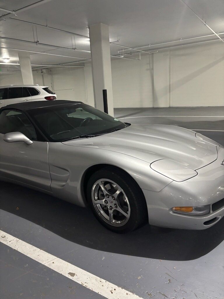 2004 Chevrolet Corvette