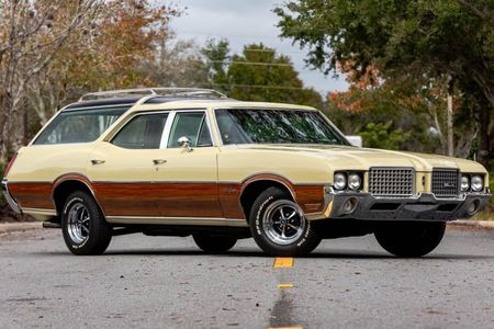 Classic Oldsmobile Vista Cruiser For Sale | Hemmings