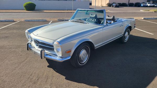 1969 Mercedes-Benz 280SL