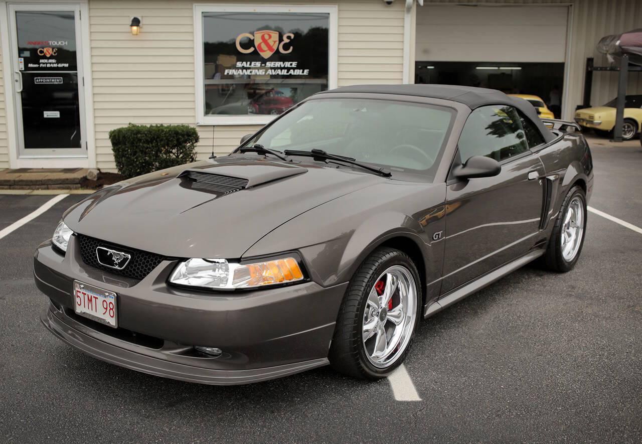 2003 Ford Mustang