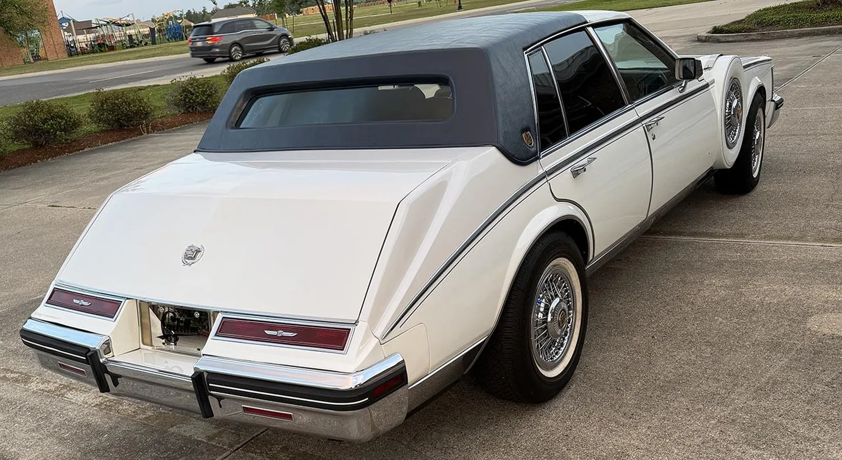 NFT Garage Series4 '82 CADILLAC SEVILLE Hot Wheels '82 Cadillac