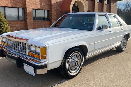 Ford Crown Victoria For Sale | Hemmings