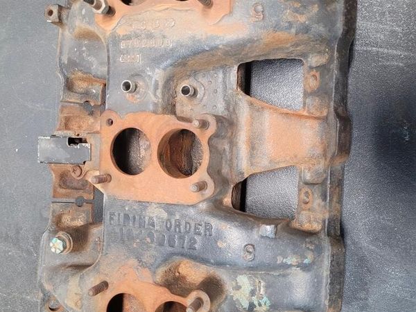 1966 Pontiac GTO Tri-Power Intake Manifold