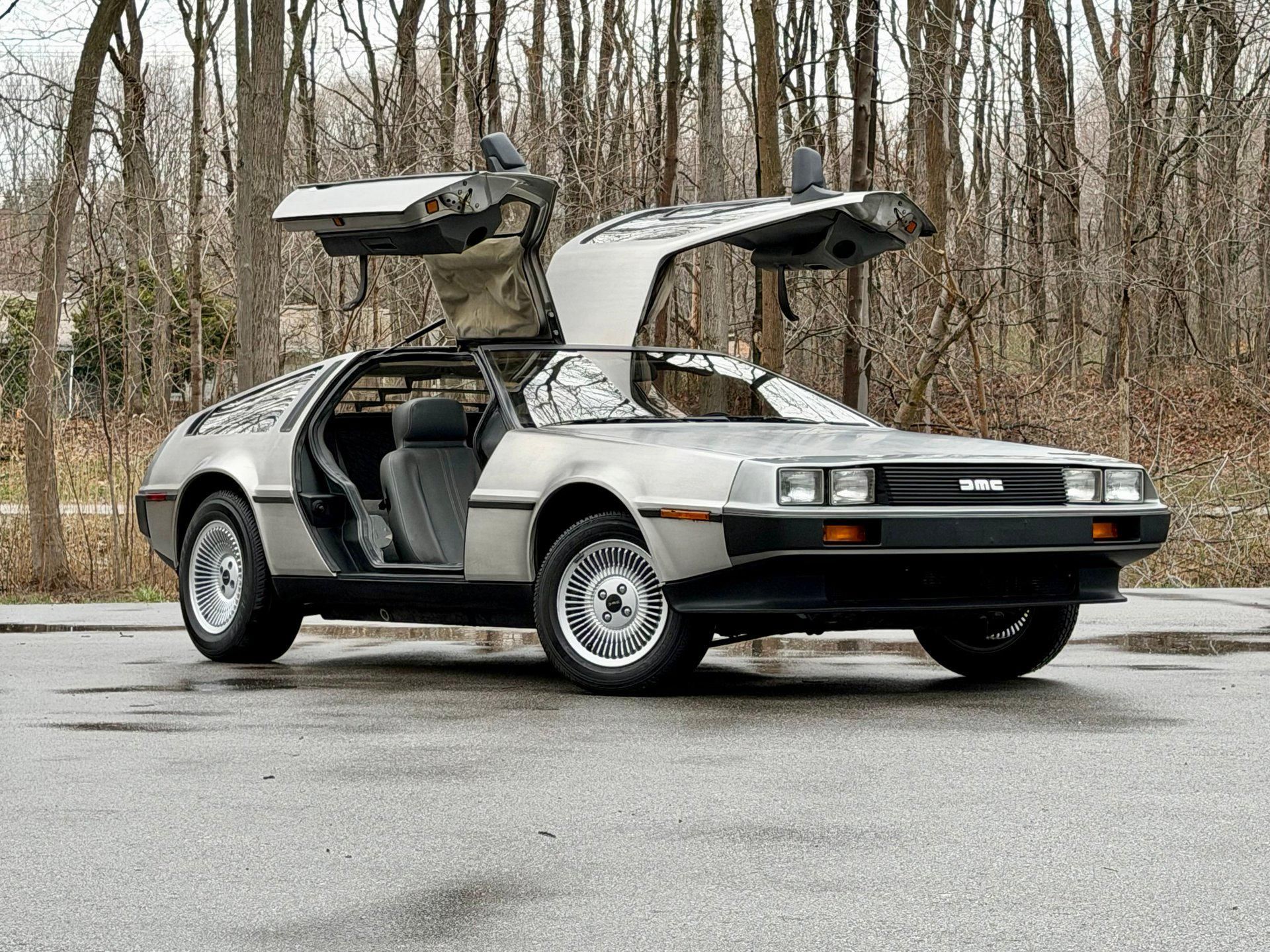 1982 DeLorean DMC-12