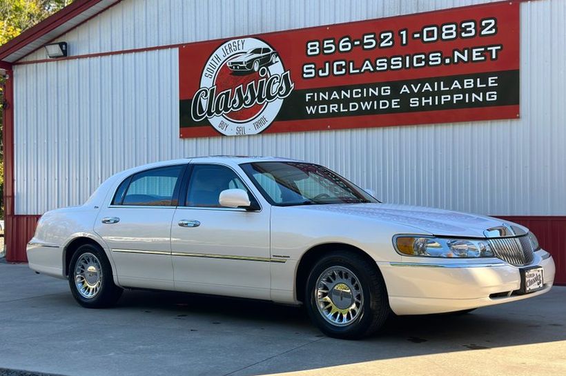 2001 Lincoln Town Car Newfield, New Jersey Hemmings