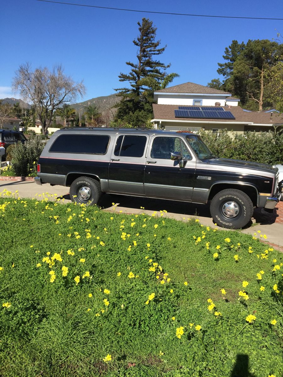 1988 GMC Suburban 2611327 Hemmings