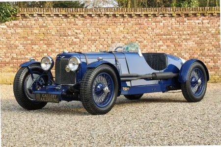 現状品 Signature Models 1934 Aston Martin Le Mans 1:18スケール Martin 0 Aston 1:18, Burgundy Collectibles