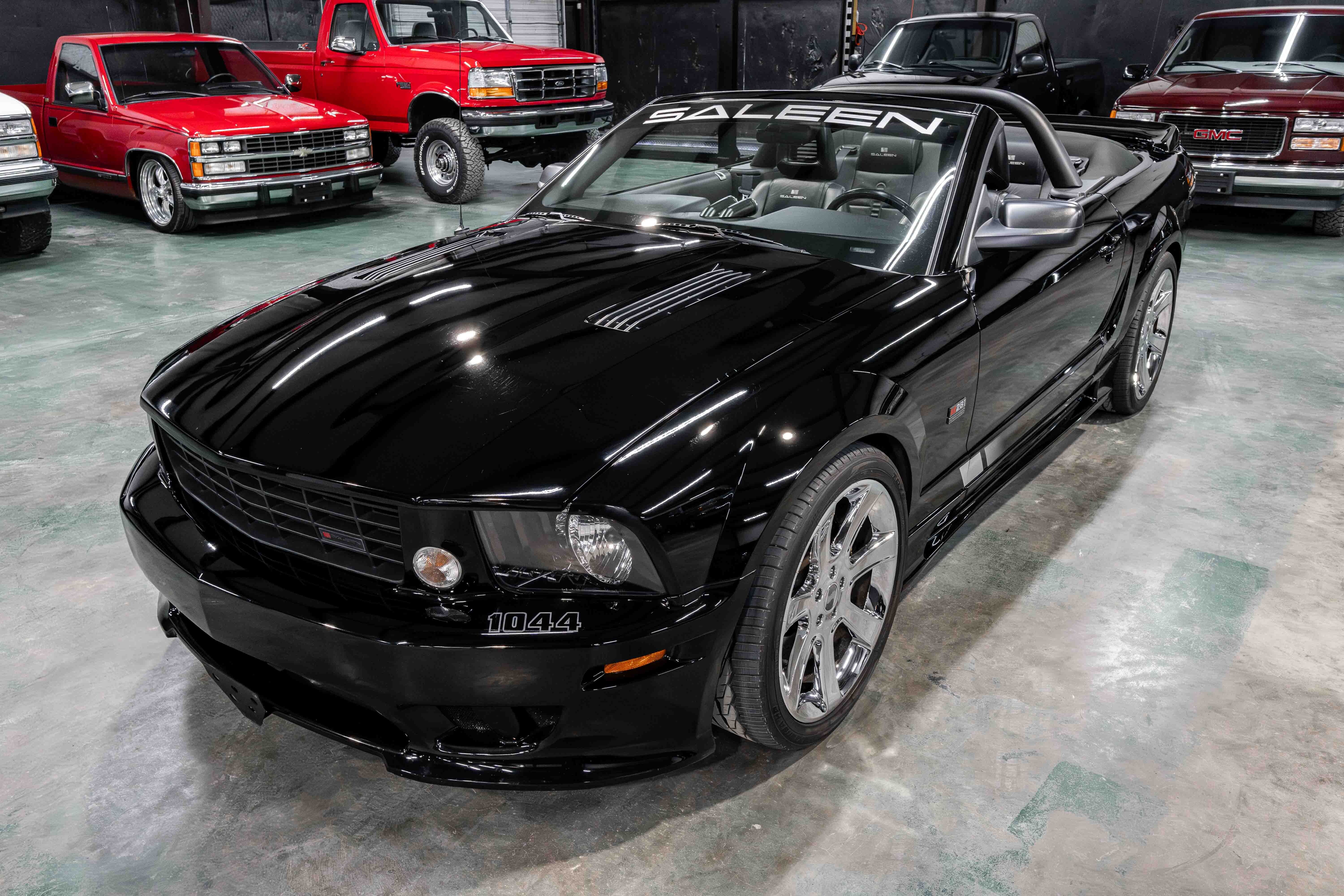 2005 Ford Mustang Saleen