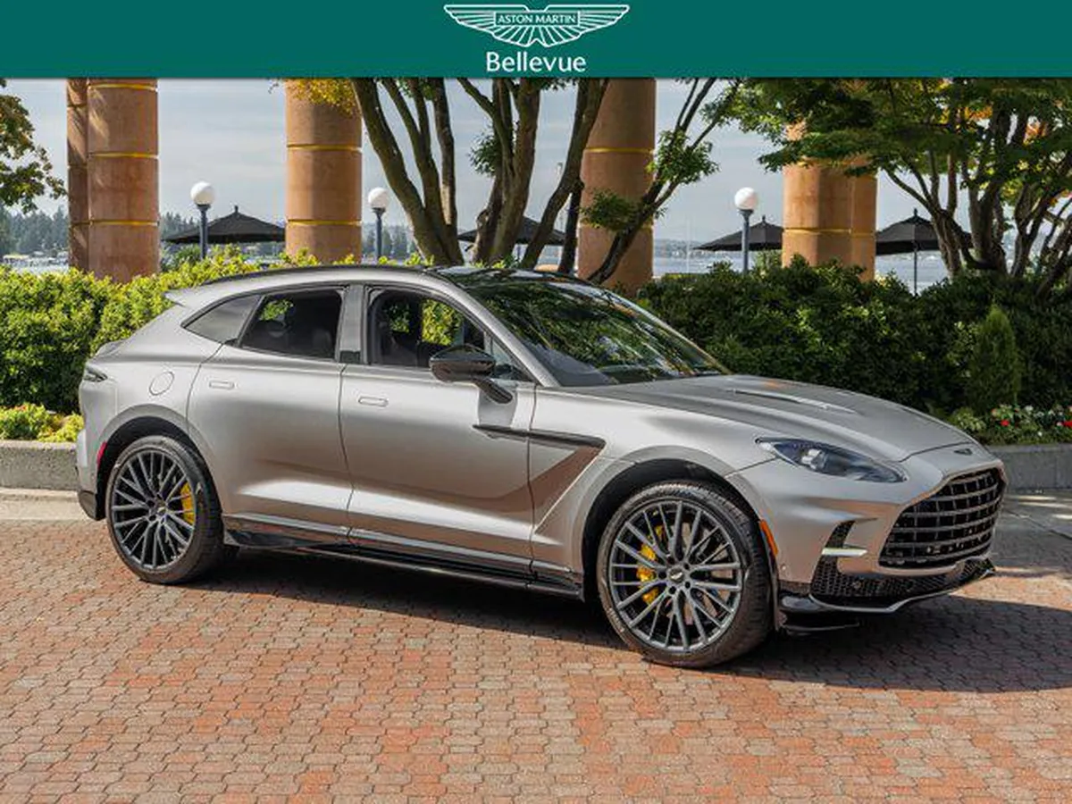2023 Aston Martin DBX
