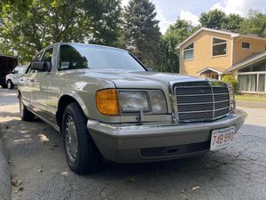 1990 Mercedes-Benz 560SEL