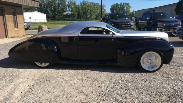 1939 Lincoln Zephyr