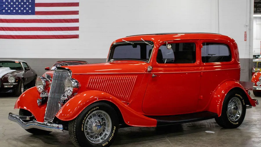 1934 Ford Deluxe Tudor Commerce Twp, Michigan - Hemmings