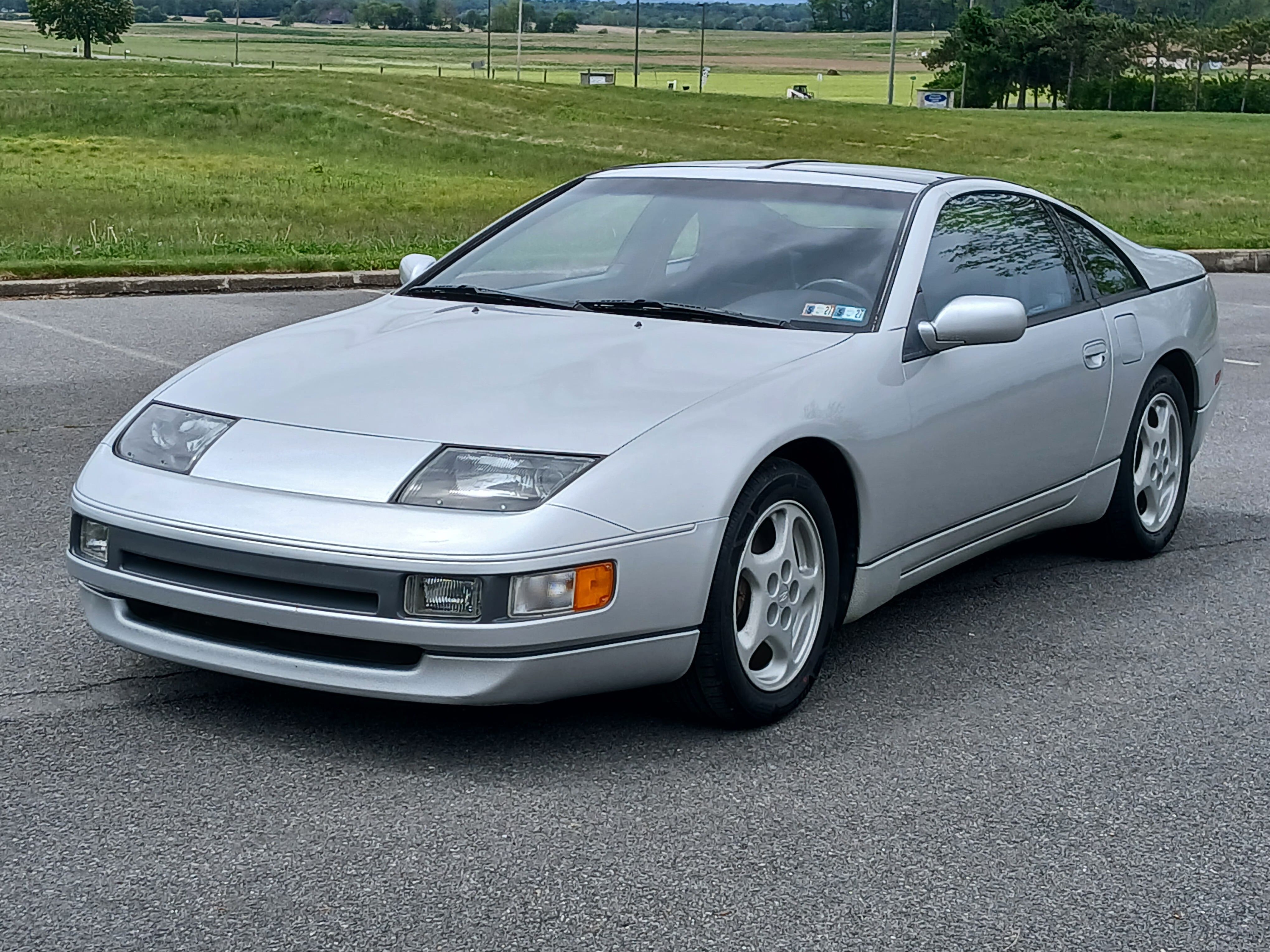 1990 Nissan Z-car 300ZX - Base Model