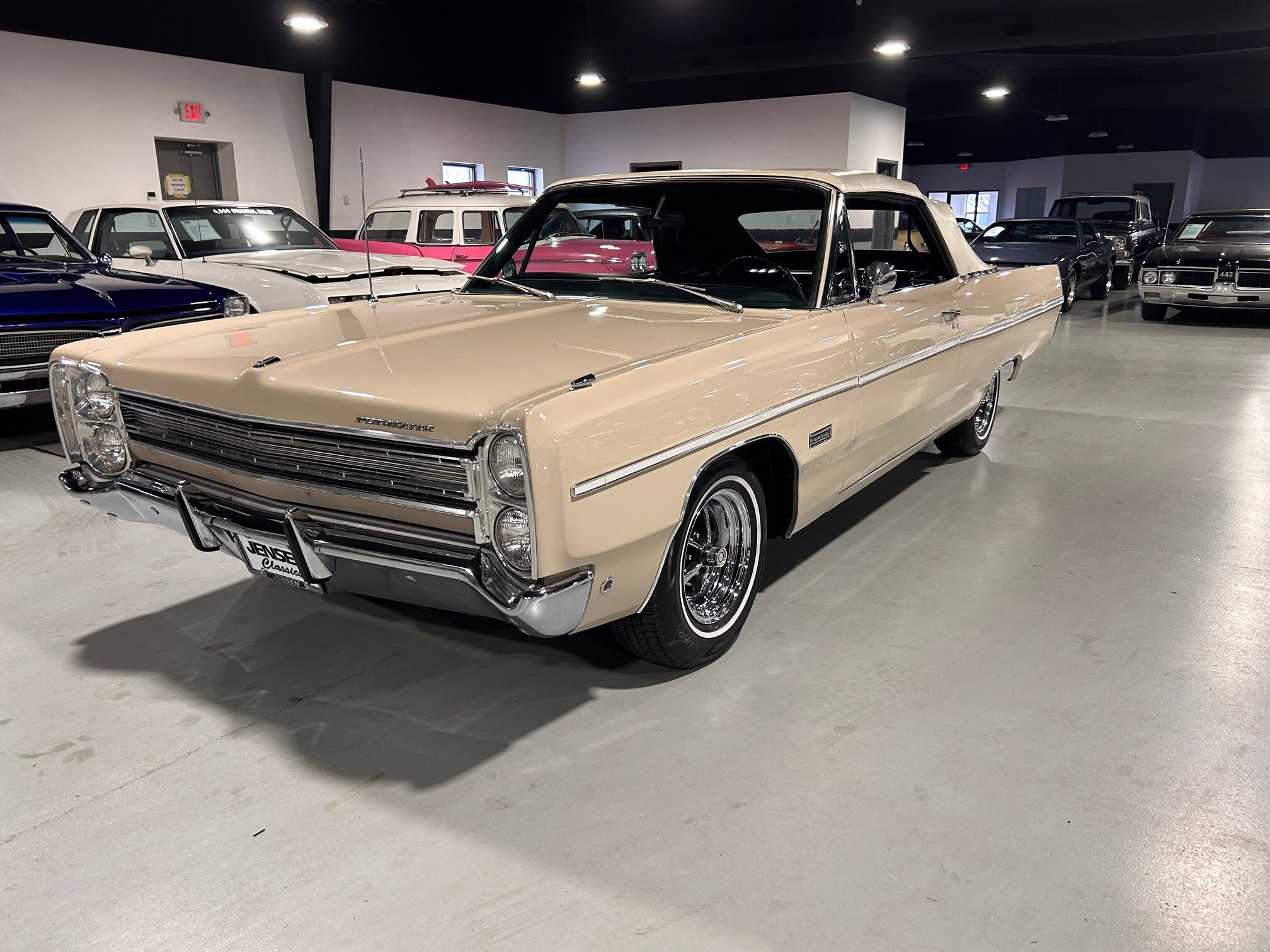 1968 Plymouth Fury 3