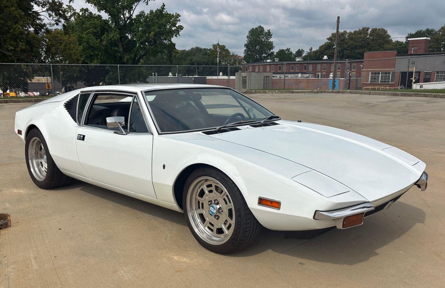 1972 DeTomaso Pantera