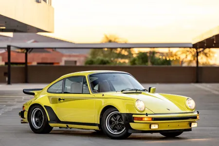 Porsche 911 Turbo 930 Martini 1976 - Minichamps 1:43 Blanche - NEUVE