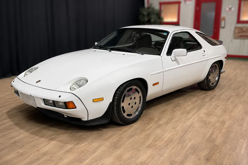 ピアス　No.4423 1985 Porsche 928 928S Dekalb, Illinois - Hemmings